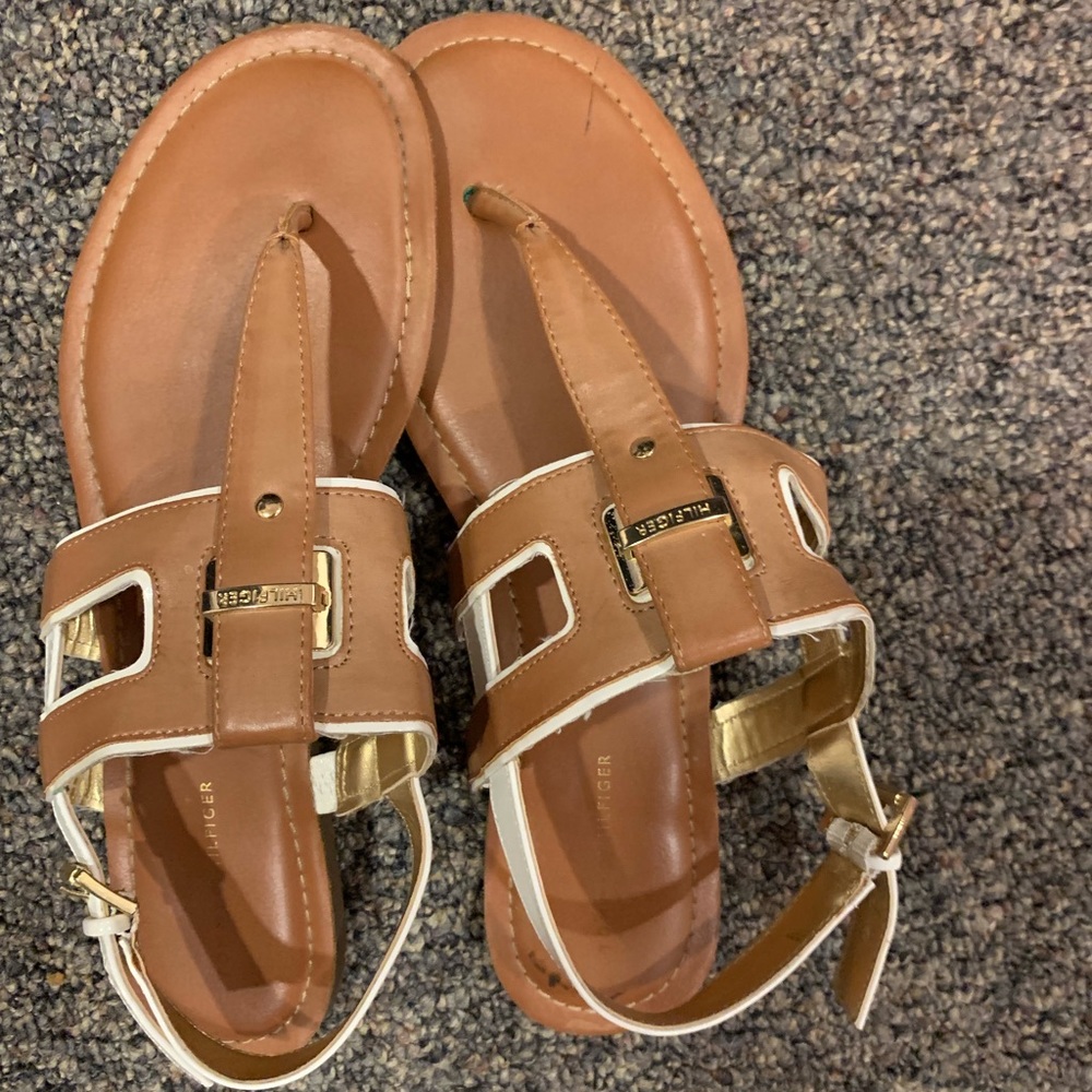 Tan Tommy Hilfiger sandal size 10.